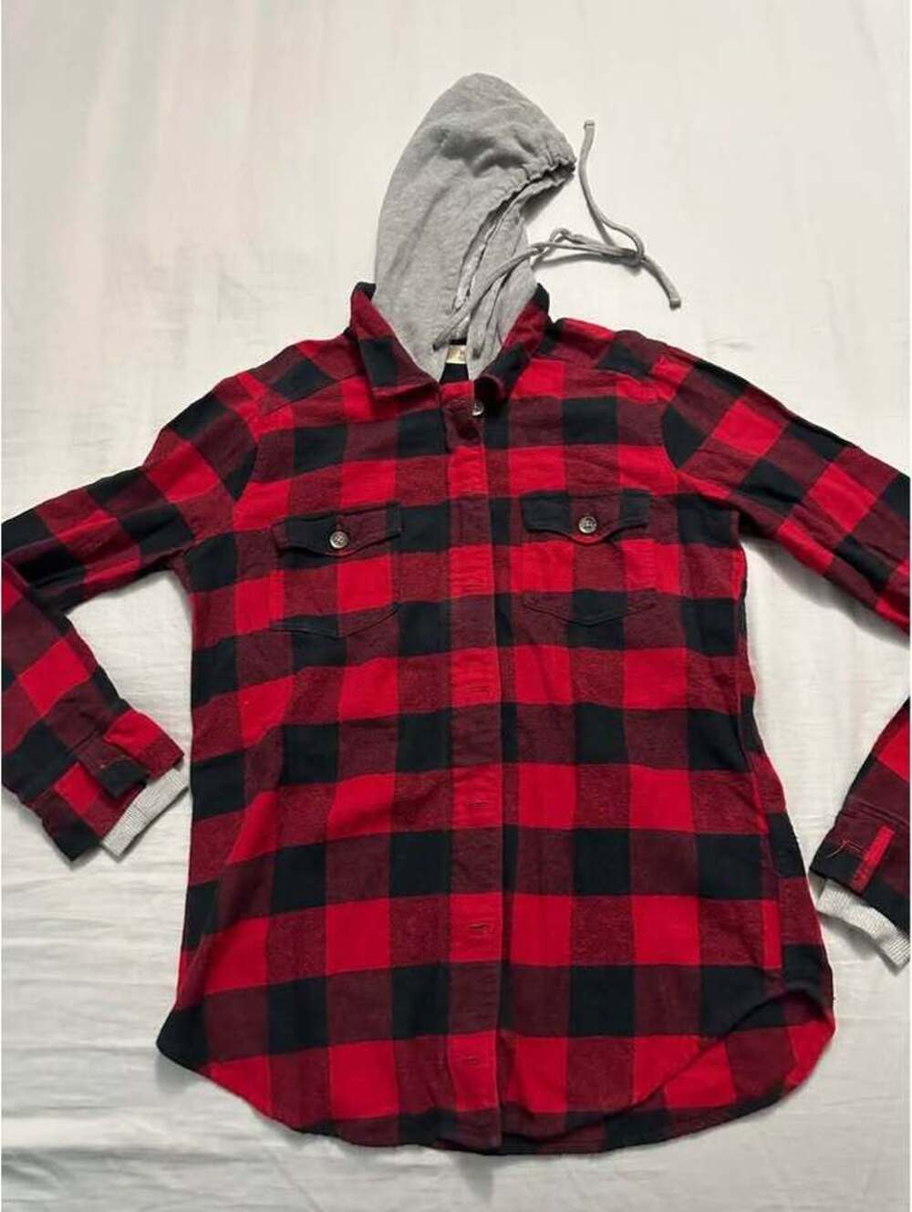 Hollister red black plaid hooded flannel shirt Womens Size Medium Used Like New